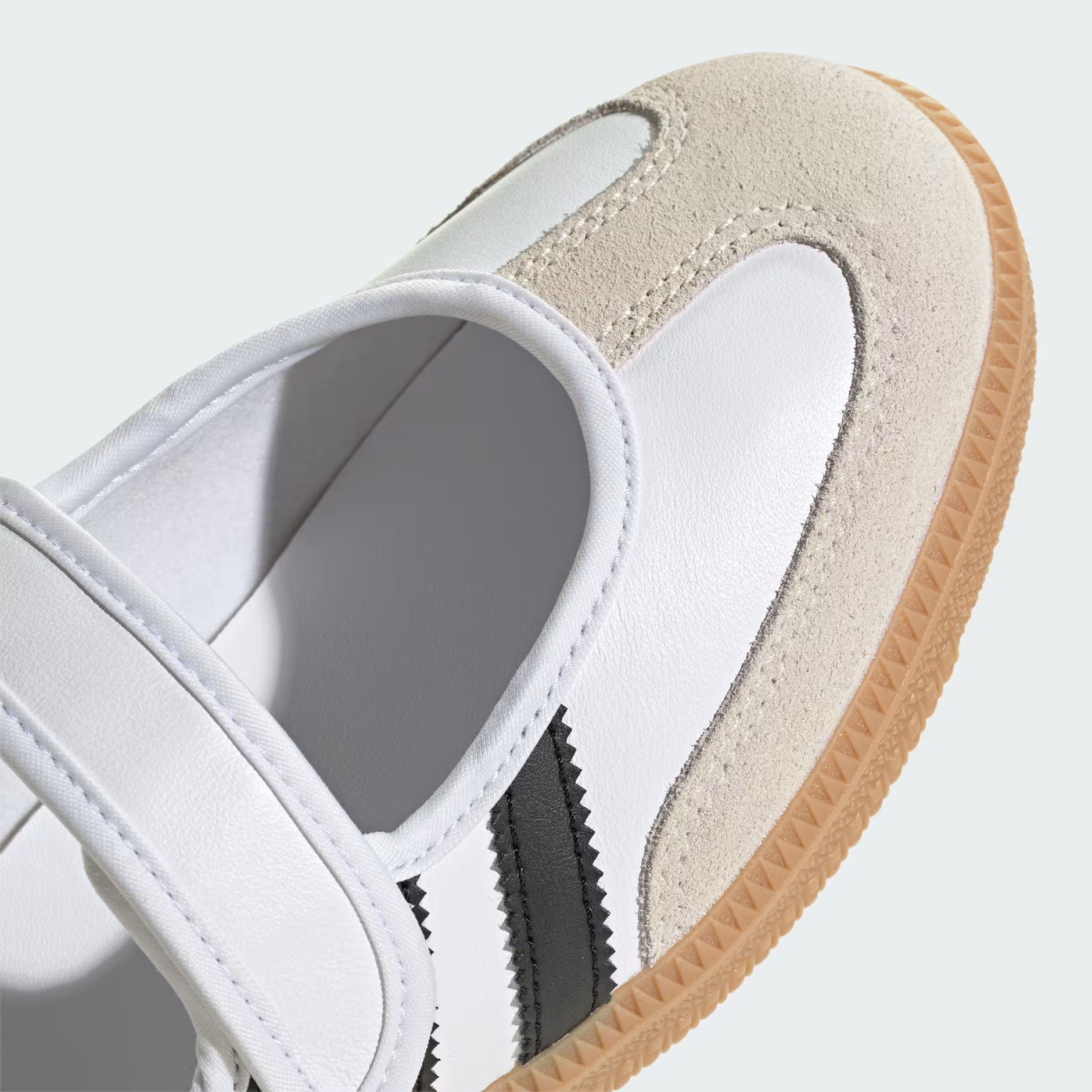 Tekkie van die week: Die Mary Jane kry ’n kinkel