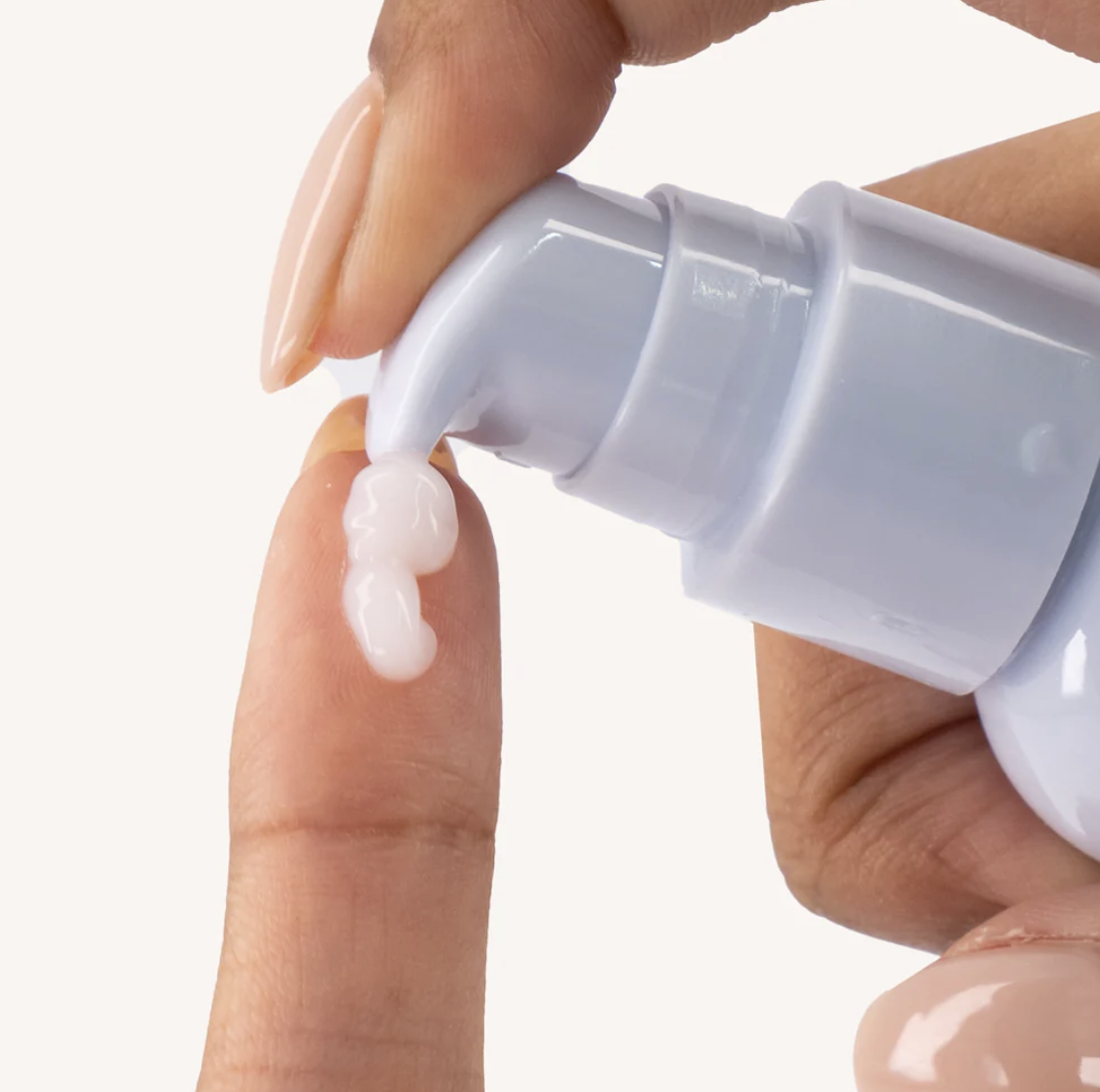 Dié serum van R250 sal jou anders oor ’n olierige vel laat dink