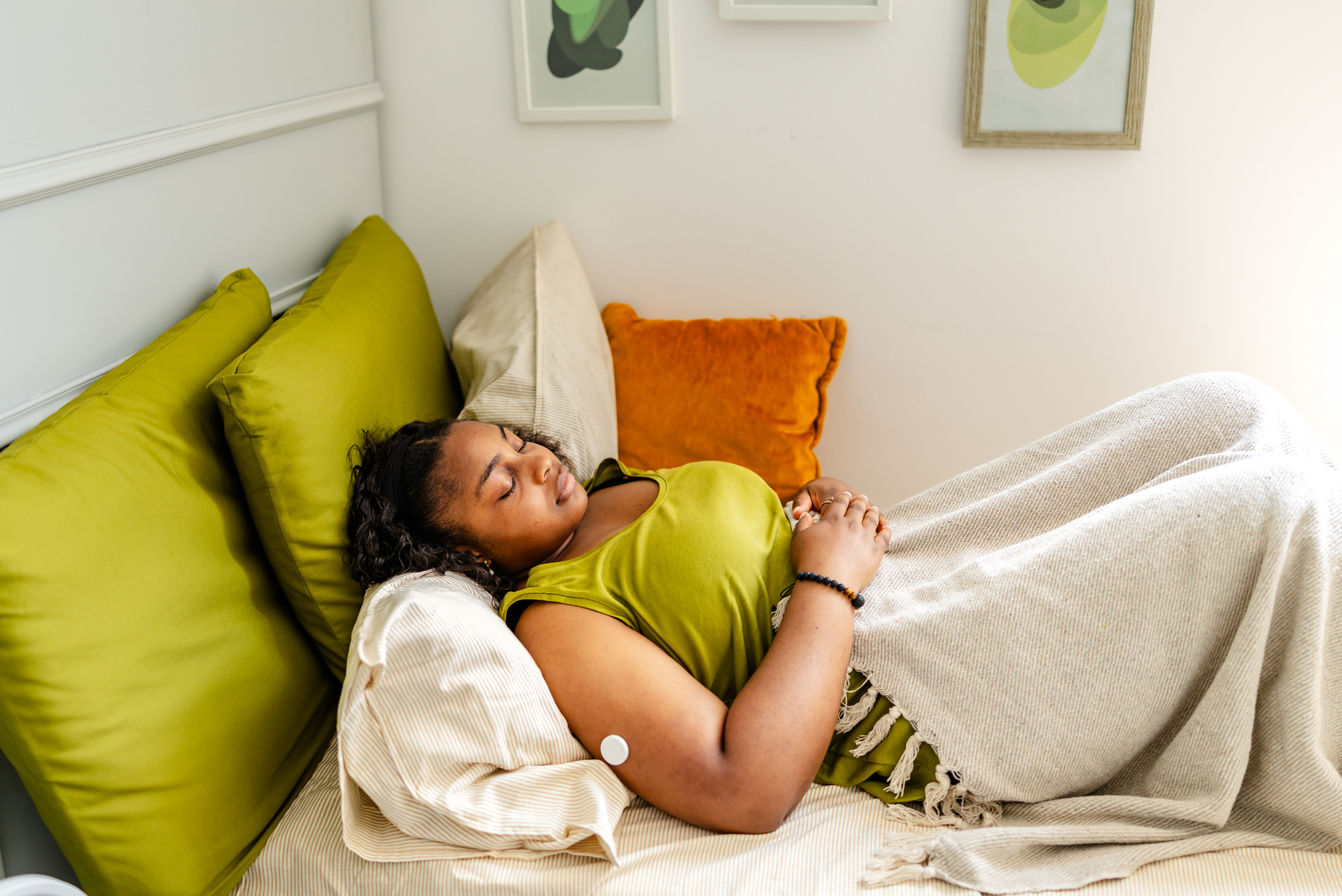 Slaap beter: Die Cori Contour-geheuesponskussing sal jou met die regte voet uit die bed laat klim