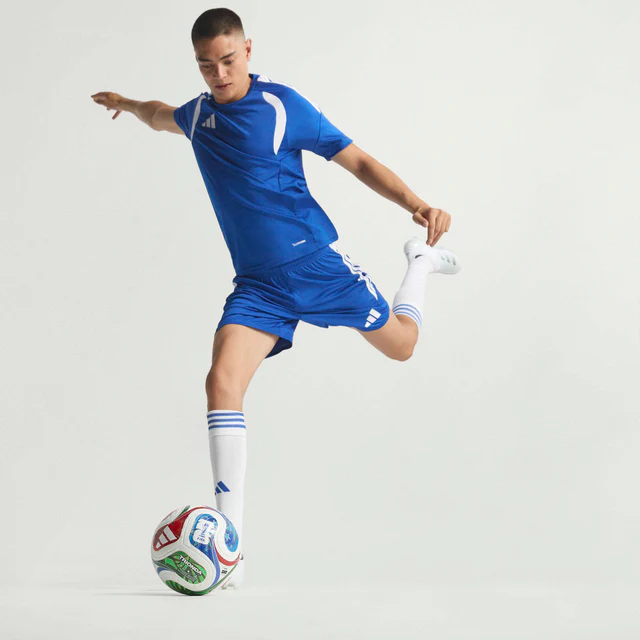 Oog op die toekoms: Hoe adidas se Wêreldbeker-sokkerbal die sport verbeter